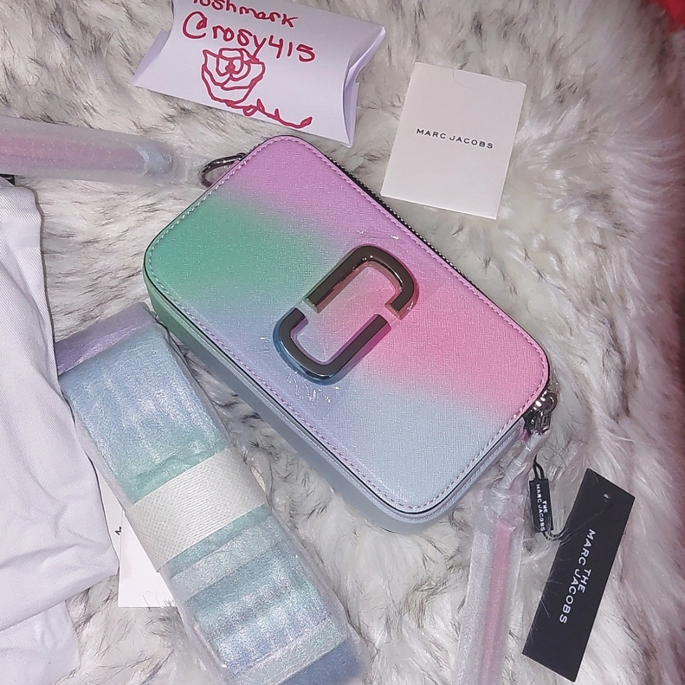 💥SALE🌈Marc Jacobs SNAPSHOT AIRBRUSH 2.0 CAMERA BAG RAINBOW PASTEL CROSSBODY BAG - Picture 5 of 16